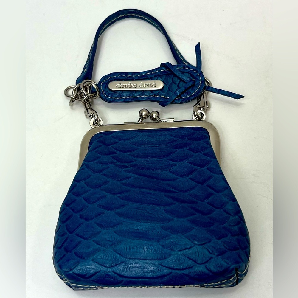Beautiful blue and crocodile flaut texture Charles David mini wallet